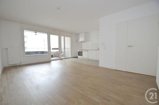 Appartement F3 à vendre - 3 pièces - 77,02 m2 - La Plaine St Denis - 93 - ILE-DE-FRANCE