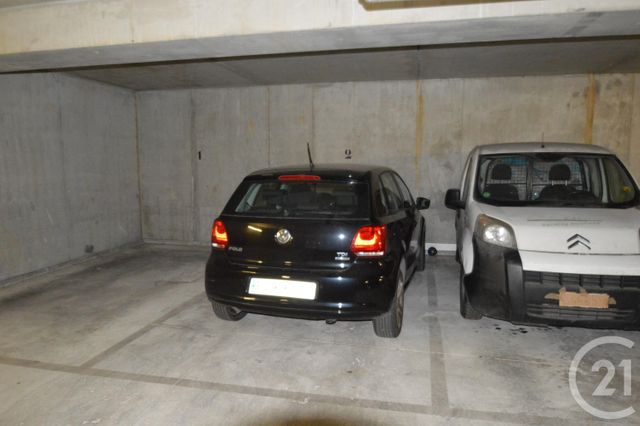 Parking à louer - 10 m2 - La Plaine St Denis - 93 - ILE-DE-FRANCE