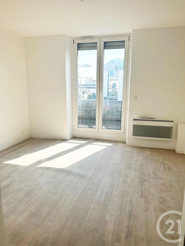 Appartement F1 &agrave; louer - 1 pi&egrave;ce - 17,63 m2 - La Plaine St Denis - 93 - ILE-DE-FRANCE