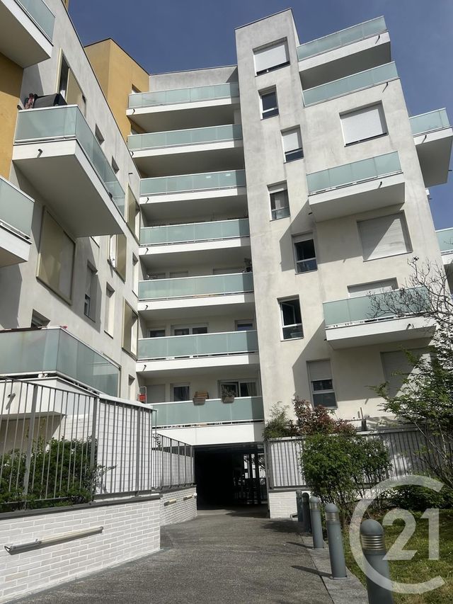 Appartement F3 à vendre - 3 pièces - 61,80 m2 - La Plaine St Denis - 93 - ILE-DE-FRANCE