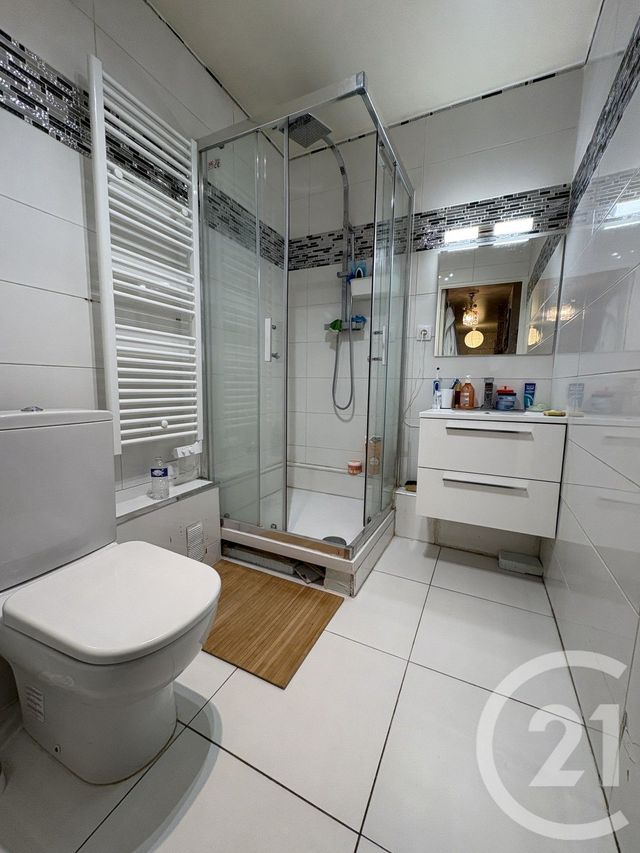 Appartement F4 à vendre - 4 pièces - 95,91 m2 - La Plaine St Denis - 93 - ILE-DE-FRANCE