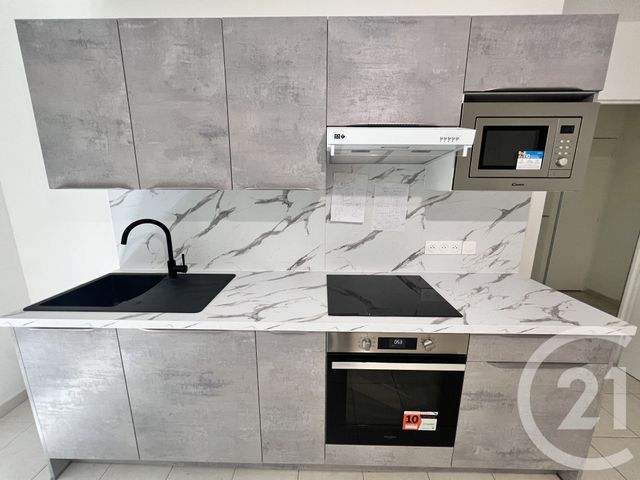 Afficher la photo en grand Appartement F3 à vendre - 3 pièces - 61,04 m2 - La Plaine St Denis - 93 - ILE-DE-FRANCE