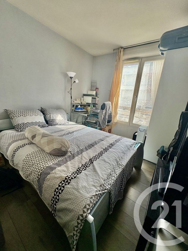 Afficher la photo en grand Appartement F3 à vendre - 3 pièces - 65,05 m2 - La Plaine St Denis - 93 - ILE-DE-FRANCE