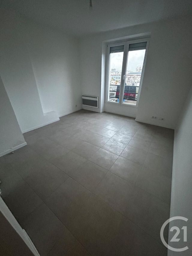 Appartement Studio à louer - 1 pièce - 18 m2 - St Denis - 93 - ILE-DE-FRANCE