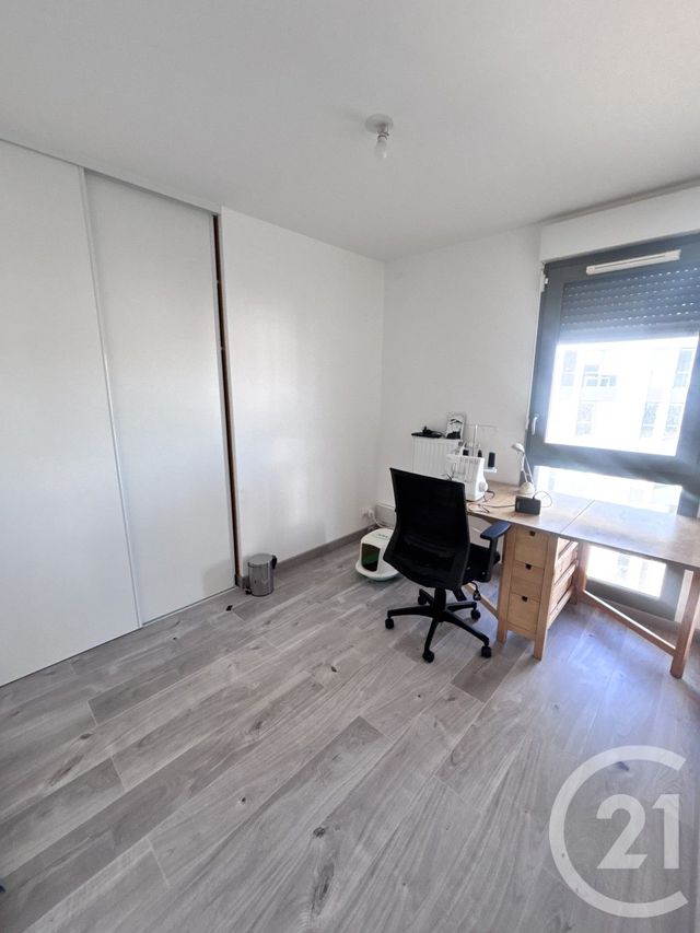 Appartement F4 à vendre - 4 pièces - 79,06 m2 - La Plaine St Denis - 93 - ILE-DE-FRANCE