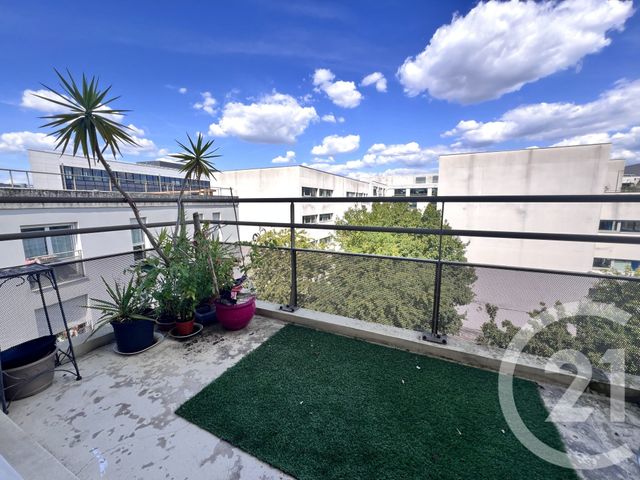 Appartement F4 à vendre - 4 pièces - 86 m2 - La Plaine St Denis - 93 - ILE-DE-FRANCE