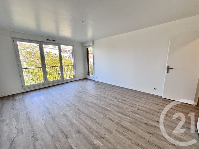 Appartement F4 à vendre - 4 pièces - 81,92 m2 - La Plaine St Denis - 93 - ILE-DE-FRANCE