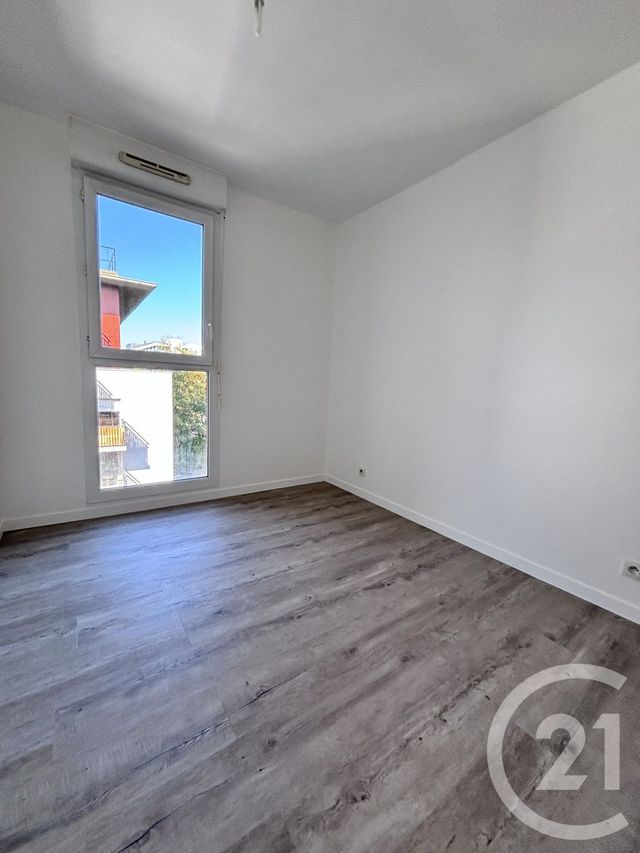 Appartement F4 à vendre - 4 pièces - 81,92 m2 - La Plaine St Denis - 93 - ILE-DE-FRANCE