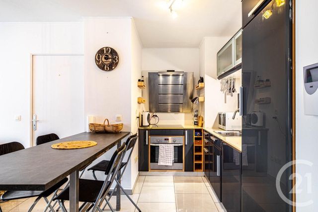 Appartement F2 à vendre - 2 pièces - 46 m2 - La Plaine St Denis - 93 - ILE-DE-FRANCE