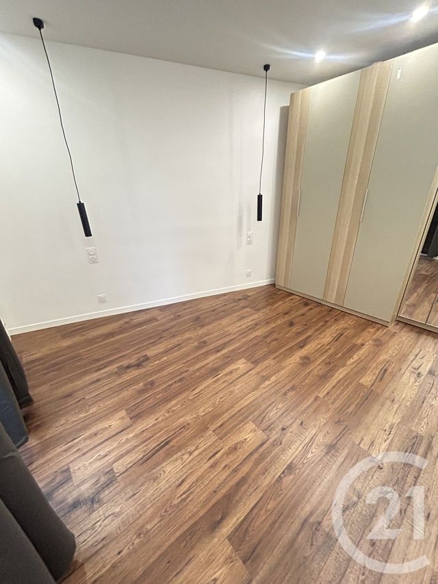 Appartement F2 à louer - 2 pièces - 30,08 m2 - La Plaine St Denis - 93 - ILE-DE-FRANCE