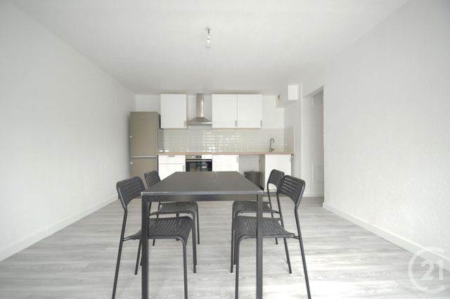 Appartement F2 à louer - 2 pièces - 45,95 m2 - St Denis - 93 - ILE-DE-FRANCE
