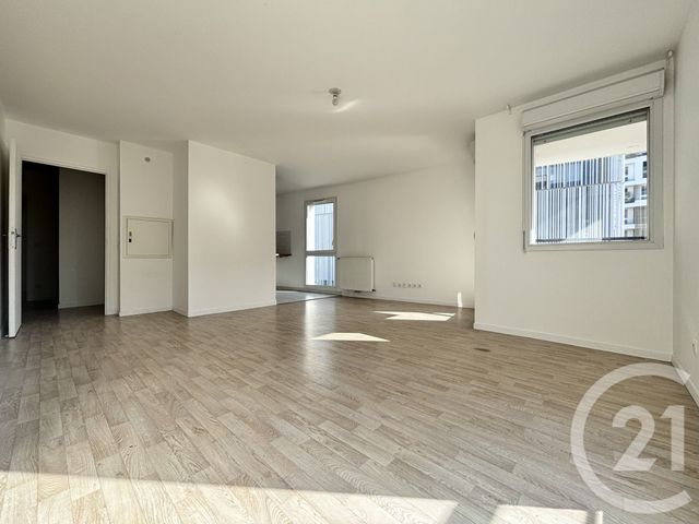 Appartement F3 à vendre - 3 pièces - 66,09 m2 - St Denis - 93 - ILE-DE-FRANCE