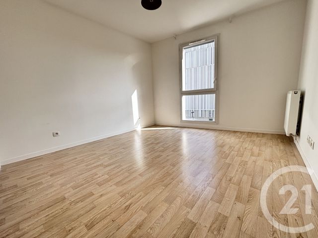 Appartement F3 à vendre - 3 pièces - 66,09 m2 - St Denis - 93 - ILE-DE-FRANCE