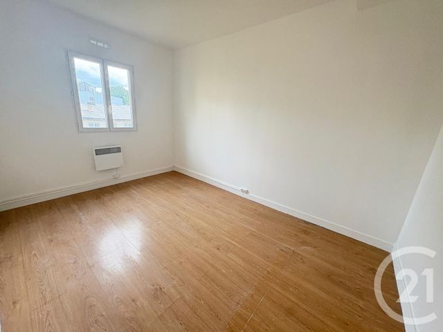 Appartement F2 à vendre - 2 pièces - 24,85 m2 - La Plaine St Denis - 93 - ILE-DE-FRANCE