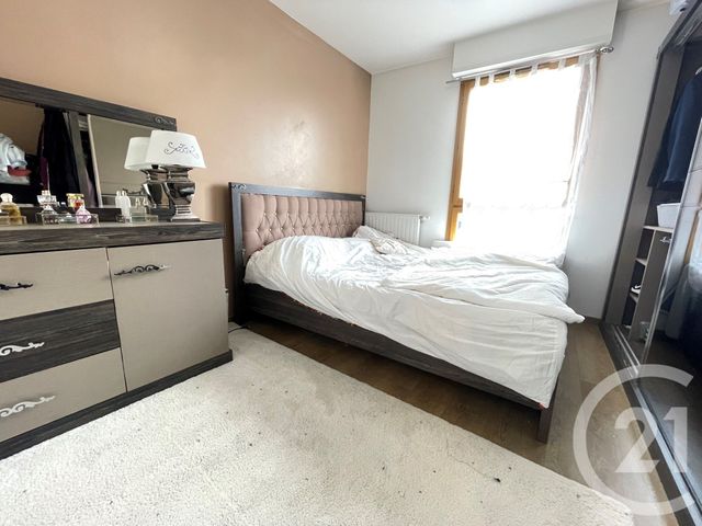 Appartement F4 à vendre - 4 pièces - 82,78 m2 - La Plaine St Denis - 93 - ILE-DE-FRANCE