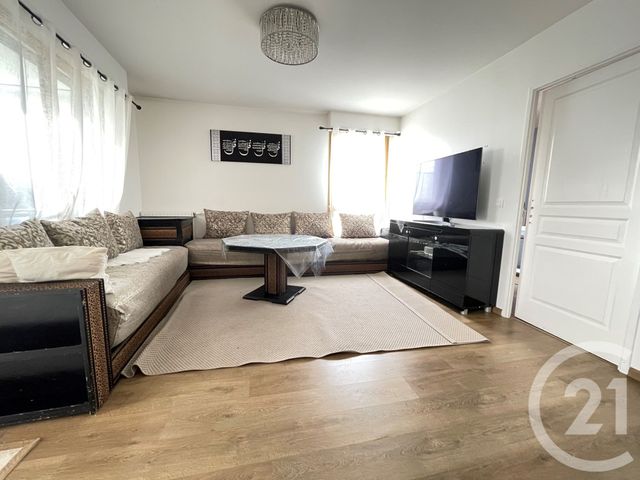 Appartement F4 à vendre - 4 pièces - 82,78 m2 - La Plaine St Denis - 93 - ILE-DE-FRANCE