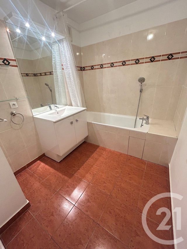 Appartement F3 à louer - 3 pièces - 61,74 m2 - La Plaine St Denis - 93 - ILE-DE-FRANCE