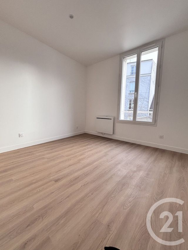 Appartement F2 à vendre - 2 pièces - 32,46 m2 - La Plaine St Denis - 93 - ILE-DE-FRANCE