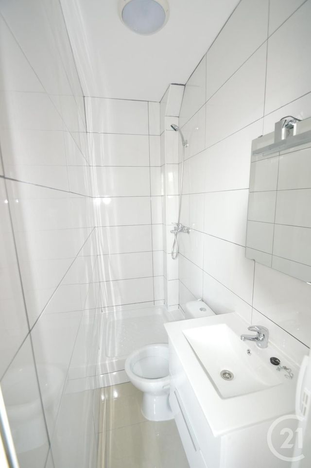 Appartement Studio à louer - 1 pièce - 23,80 m2 - St Denis - 93 - ILE-DE-FRANCE