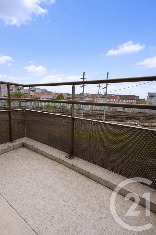 Appartement Studio &agrave; vendre - 1 pi&egrave;ce - 25 m2 - La Plaine St Denis - 93 - ILE-DE-FRANCE