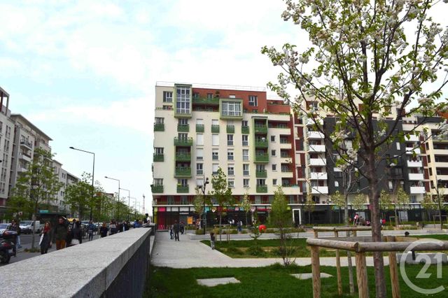 Appartement F2 &agrave; louer - 2 pi&egrave;ces - 35,25 m2 - La Plaine St Denis - 93 - ILE-DE-FRANCE