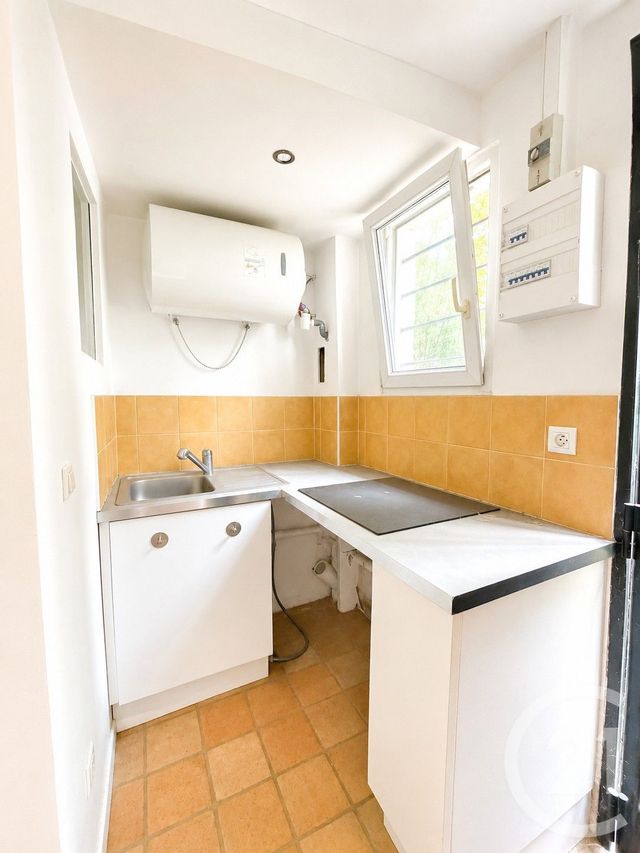 Appartement &agrave; vendre - 2 pi&egrave;ces - 22,41 m2 - La Plaine St Denis - 93 - ILE-DE-FRANCE