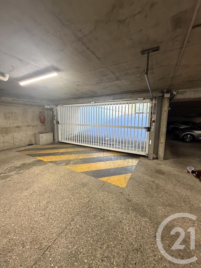 Parking &agrave; vendre - 10 m2 - La Plaine St Denis - 93 - ILE-DE-FRANCE