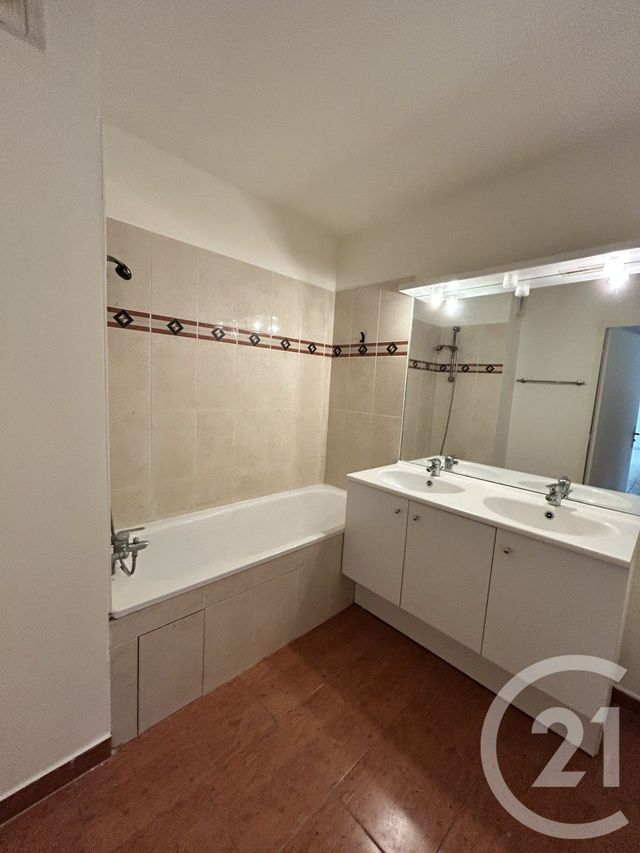 Appartement F4 &agrave; vendre - 4 pi&egrave;ces - 80 m2 - La Plaine St Denis - 93 - ILE-DE-FRANCE