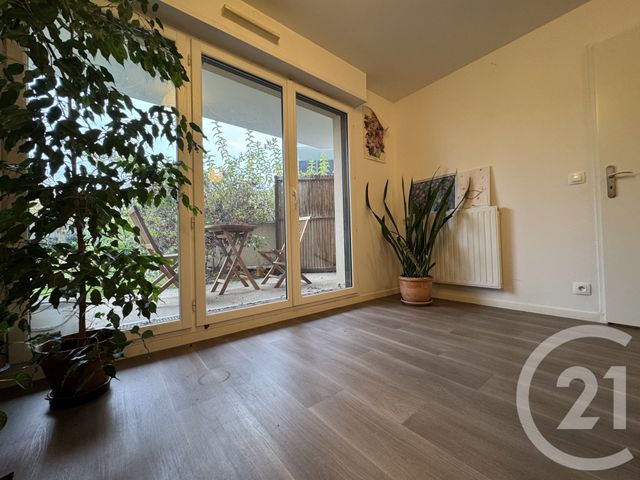 Appartement F2 à vendre - 2 pièces - 42 m2 - Sarcelles - 95 - ILE-DE-FRANCE