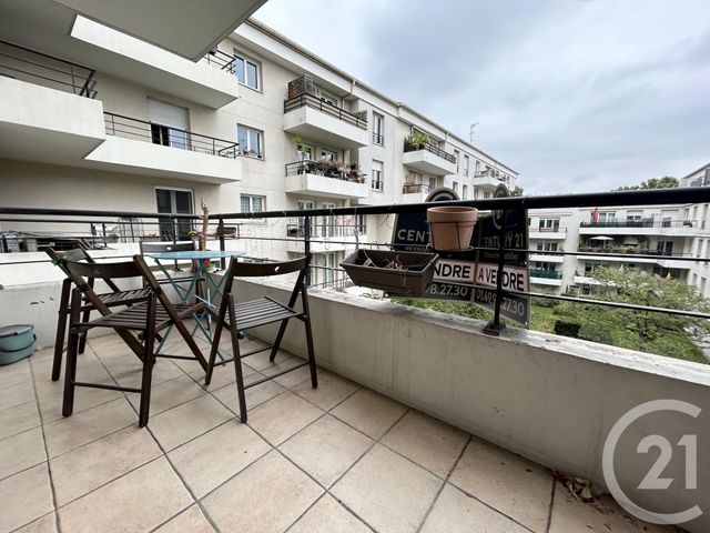 Appartement F3 &agrave; louer - 3 pi&egrave;ces - 63,74 m2 - La Plaine St Denis - 93 - ILE-DE-FRANCE