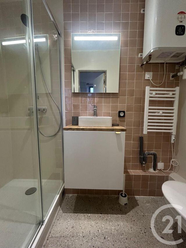 Appartement F1 &agrave; louer - 1 pi&egrave;ce - 21,94 m2 - La Plaine St Denis - 93 - ILE-DE-FRANCE