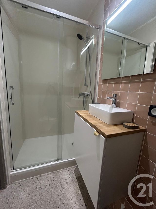 Appartement F1 &agrave; louer - 1 pi&egrave;ce - 21,94 m2 - La Plaine St Denis - 93 - ILE-DE-FRANCE