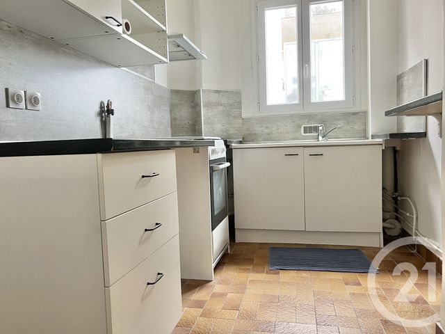 Appartement &agrave; louer - 2 pi&egrave;ces - 43,87 m2 - La Plaine St Denis - 93 - ILE-DE-FRANCE
