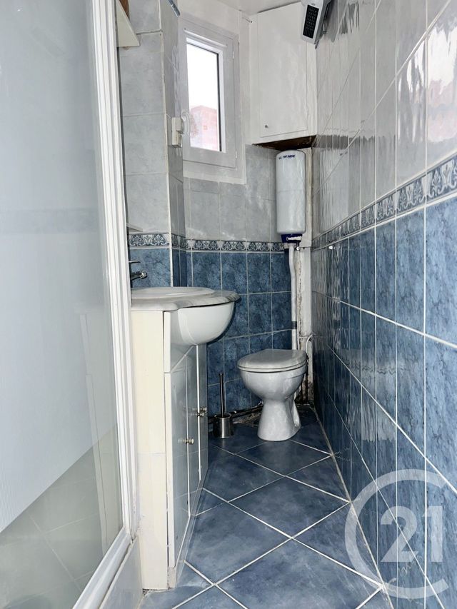 Appartement &agrave; louer - 2 pi&egrave;ces - 43,87 m2 - La Plaine St Denis - 93 - ILE-DE-FRANCE