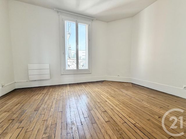 Appartement &agrave; louer - 2 pi&egrave;ces - 43,87 m2 - La Plaine St Denis - 93 - ILE-DE-FRANCE