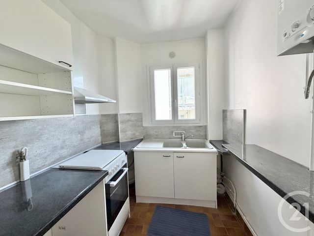 Appartement &agrave; louer - 2 pi&egrave;ces - 43,87 m2 - La Plaine St Denis - 93 - ILE-DE-FRANCE