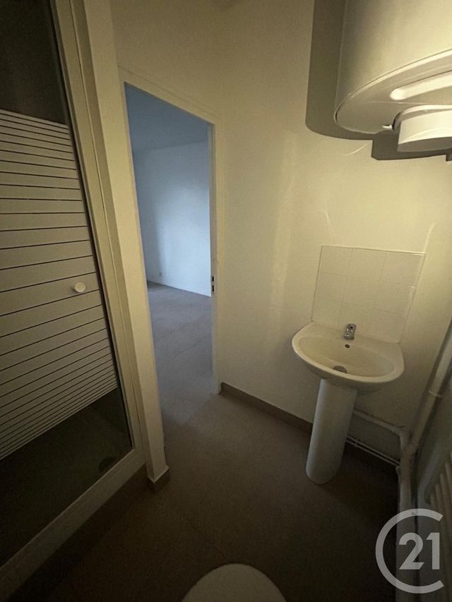 Appartement Studio &agrave; louer - 1 pi&egrave;ce - 18 m2 - St Denis - 93 - ILE-DE-FRANCE