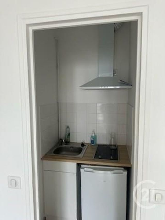 Appartement Studio &agrave; louer - 1 pi&egrave;ce - 18 m2 - St Denis - 93 - ILE-DE-FRANCE