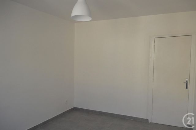 Appartement F2 &agrave; louer - 2 pi&egrave;ces - 24,62 m2 - St Denis - 93 - ILE-DE-FRANCE