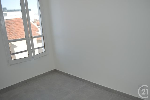 Appartement F1 &agrave; louer - 1 pi&egrave;ce - 26,16 m2 - St Denis - 93 - ILE-DE-FRANCE