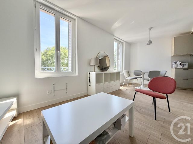 Appartement &agrave; louer - 2 pi&egrave;ces - 34 m2 - Aubervilliers - 93 - ILE-DE-FRANCE