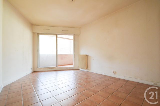 Appartement F2 à vendre - 2 pièces - 42 m2 - St Ouen - 93 - ILE-DE-FRANCE