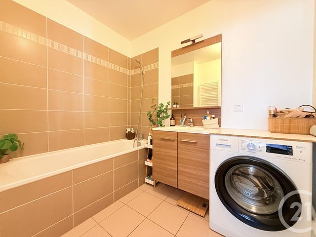 Appartement F3 &agrave; vendre - 3 pi&egrave;ces - 62,24 m2 - St Ouen - 93 - ILE-DE-FRANCE
