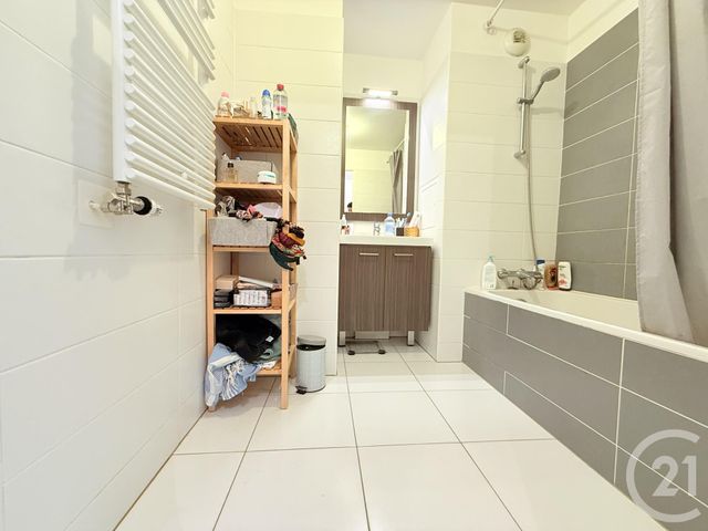 Appartement F3 &agrave; vendre - 3 pi&egrave;ces - 63,53 m2 - St Denis - 93 - ILE-DE-FRANCE
