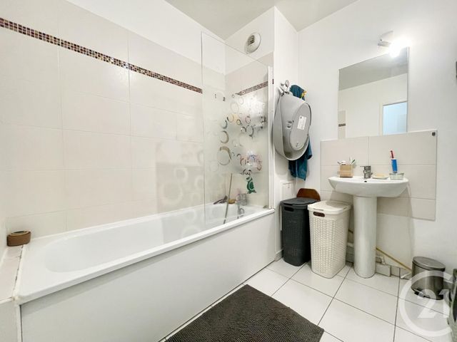 Appartement F4 à vendre - 4 pièces - 78 m2 - L Ile St Denis - 93 - ILE-DE-FRANCE