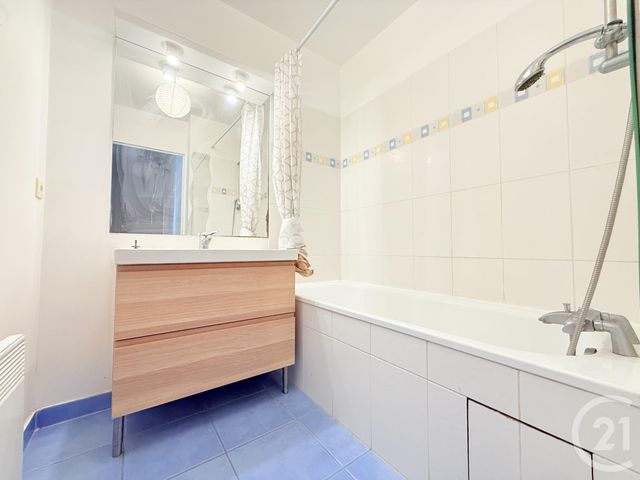 Appartement F3 &agrave; vendre - 3 pi&egrave;ces - 58,35 m2 - St Ouen - 93 - ILE-DE-FRANCE