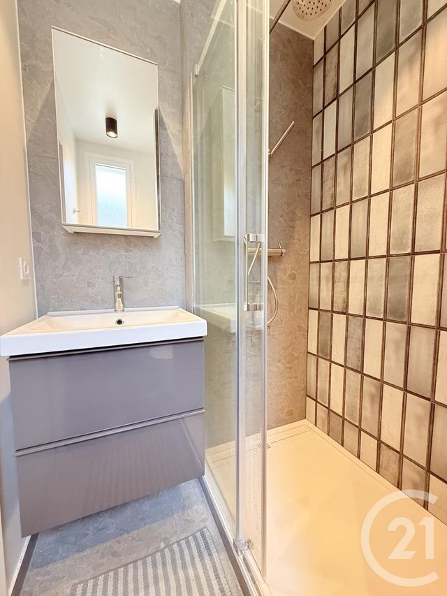 Appartement F2 à louer - 2 pièces - 26,75 m2 - St Ouen - 93 - ILE-DE-FRANCE