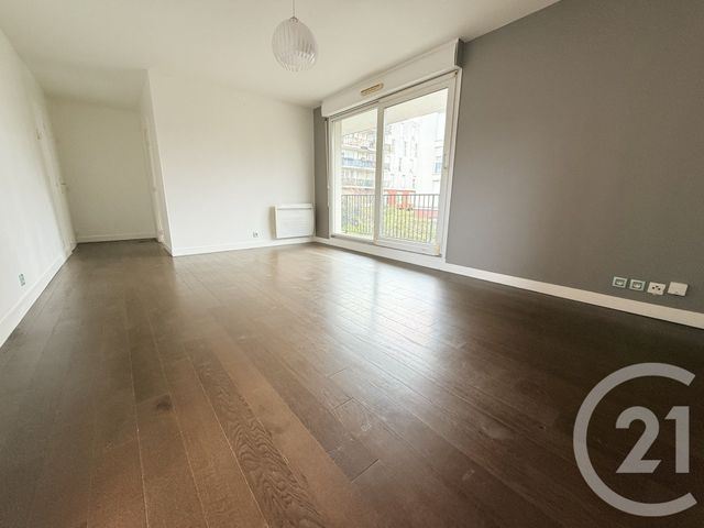 Appartement F4 &agrave; louer - 4 pi&egrave;ces - 79,72 m2 - St Denis - 93 - ILE-DE-FRANCE