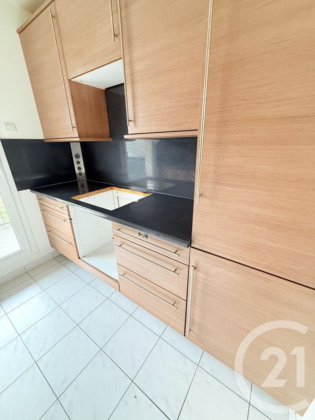 Appartement F4 &agrave; louer - 4 pi&egrave;ces - 79,72 m2 - St Denis - 93 - ILE-DE-FRANCE