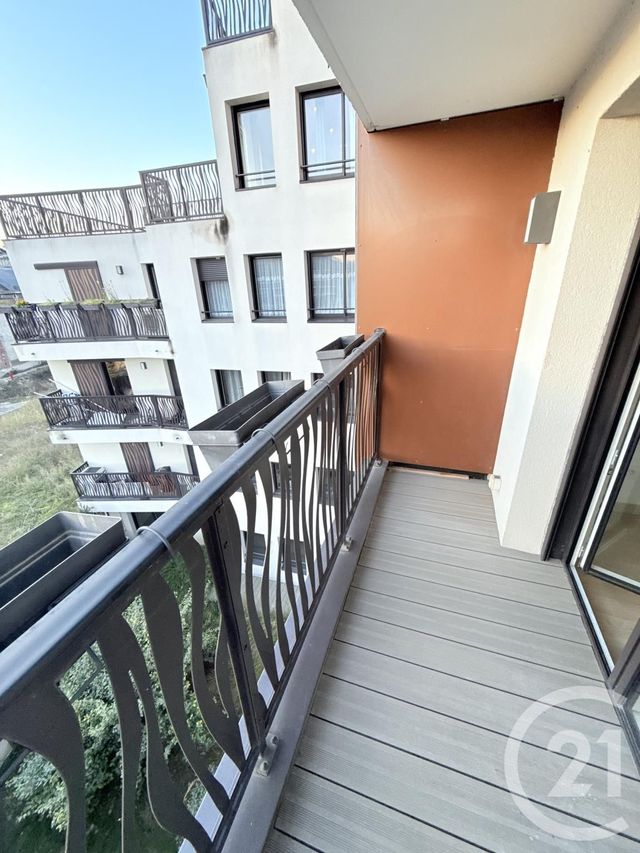 Appartement F4 &agrave; louer - 4 pi&egrave;ces - 75,43 m2 - La Plaine St Denis - 93 - ILE-DE-FRANCE